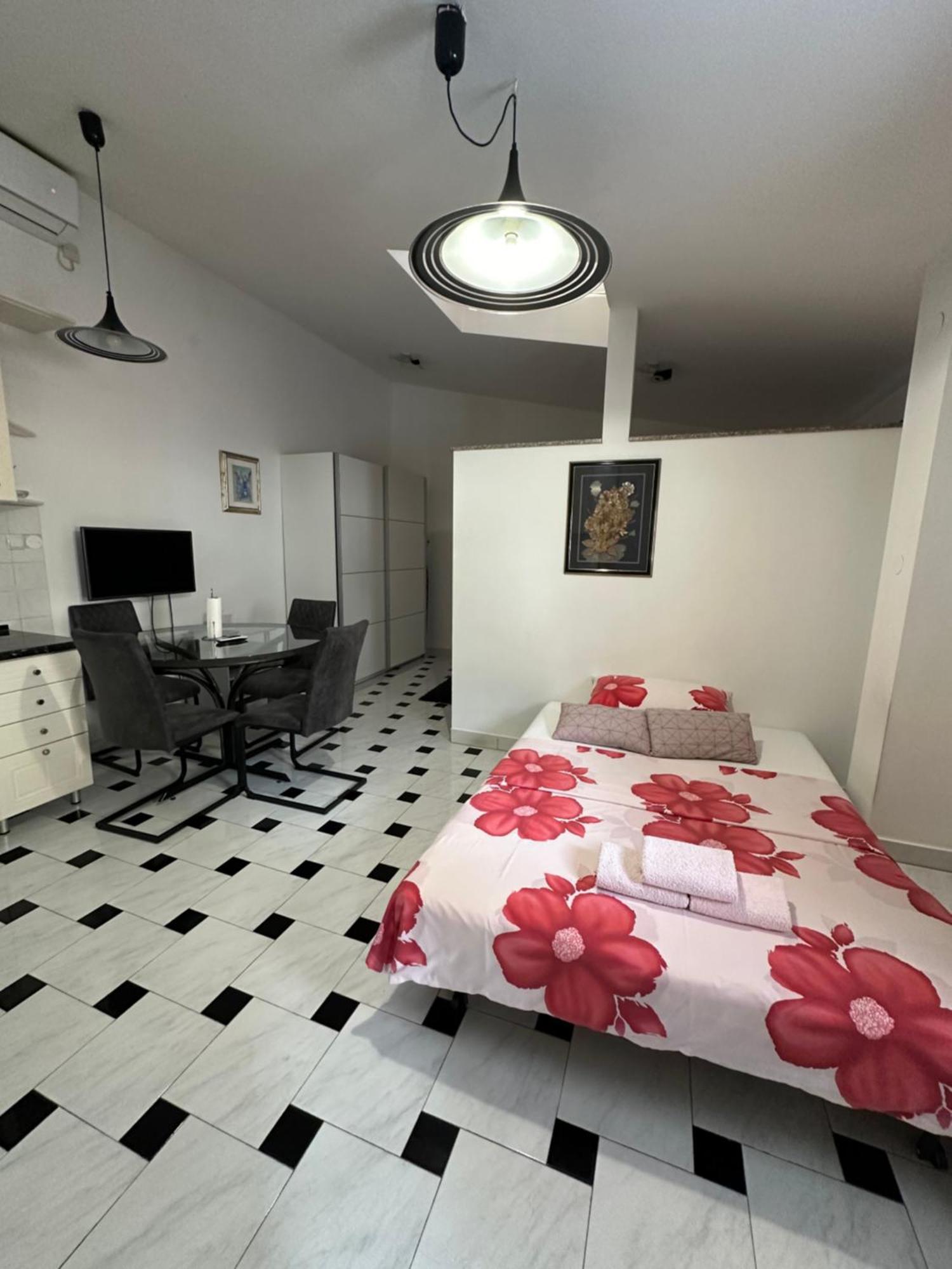 Studio Sakic Apartamento Split Exterior foto